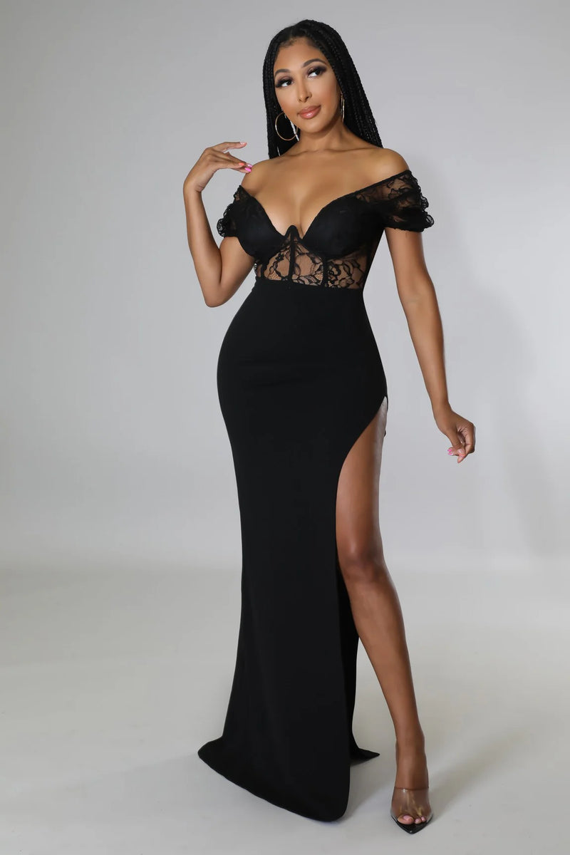 She’s a Noir Mood Maxi